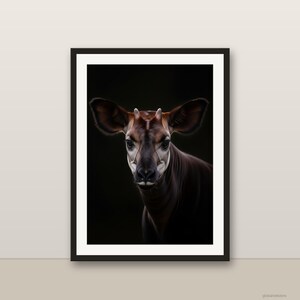 オカピのウォールアート、写実的なオカピのプリント、動物の肖像画、印刷可能なデジタルダウンロード、ホームデコレーション