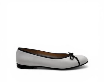 Salvatore Ferragamo White Black Leather Ballet Flats Size 9.5