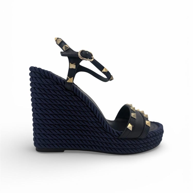 Sandalias de cuña Rockstud Rope de Valentino Garavani – Azul marino imagen 1