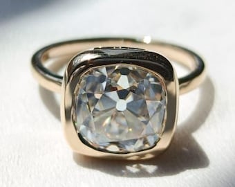OEC Kissen Moissanit Ring Lünette Set Solitär Ring Diamant im alten Minenschliff Alternative Ring Vintage Verlobungsring Minimalist Braut Geschenk