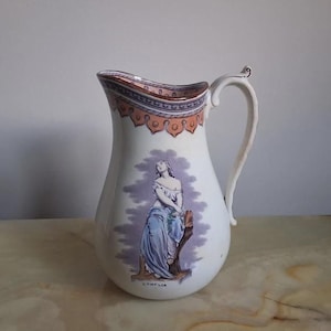 Pichet antique Ophélie : Cruche à eau en faïence imprimée JMP Bell Glasgow Pottery