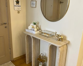 Consola minimalista estrecha para recibidor y vestíbulo, pieza de lujo escultórica de piedra natural para interiores.