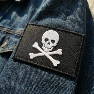 Pirate Skull and Crossbones Embroidered Patch Jolly Roger Applique White on Black for Denim Jacket