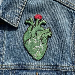 Cactus Anatomical Heart Embroidered Patch Surreal Plant Applique Iron On Desert Flower Decal for Denim Jacket Backpack Gothic Art