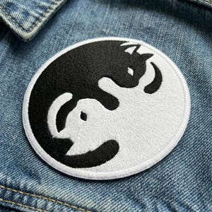 Yin Yang Cats Embroidered Patch Black White Feline Applique Iron On Decal for Denim Jacket