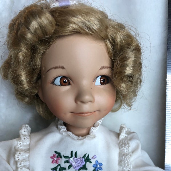 Goldilocks designed by Dianna Effner for Edwin M Knowles China Company 1989 COA #8132A 14"