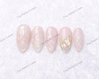Pearl Iridescent Press-On Nails | Soft Pink Chrome Almond Nails