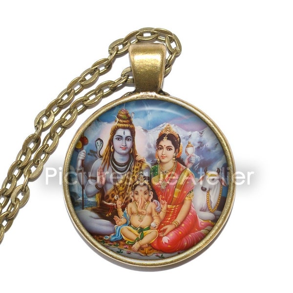 Collier FAMILLE SHIVA, Divinité, Dieu hindou, Collier hindou, Collier religieux, Hindouisme, Collier pendentif d’art