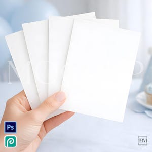 Mockup di giochi per baby shower, mockup di carte da gioco per compleanni, mockup di più carte PSD, pila di carte portatili, oggetto intelligente modificabile