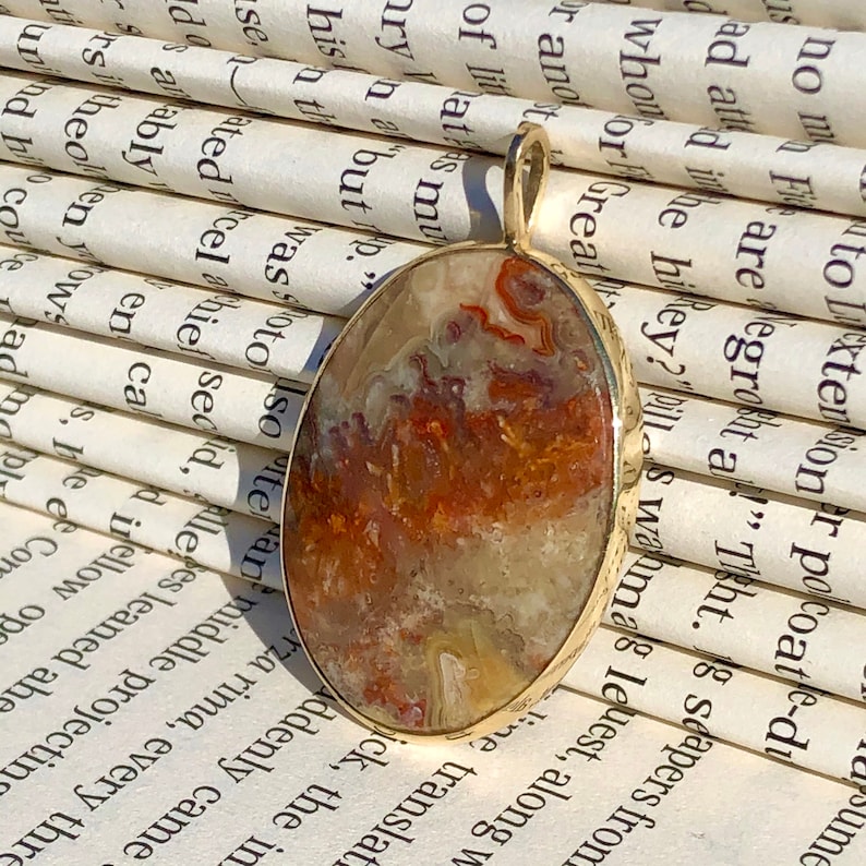 18K YG Picture Agate Pendant