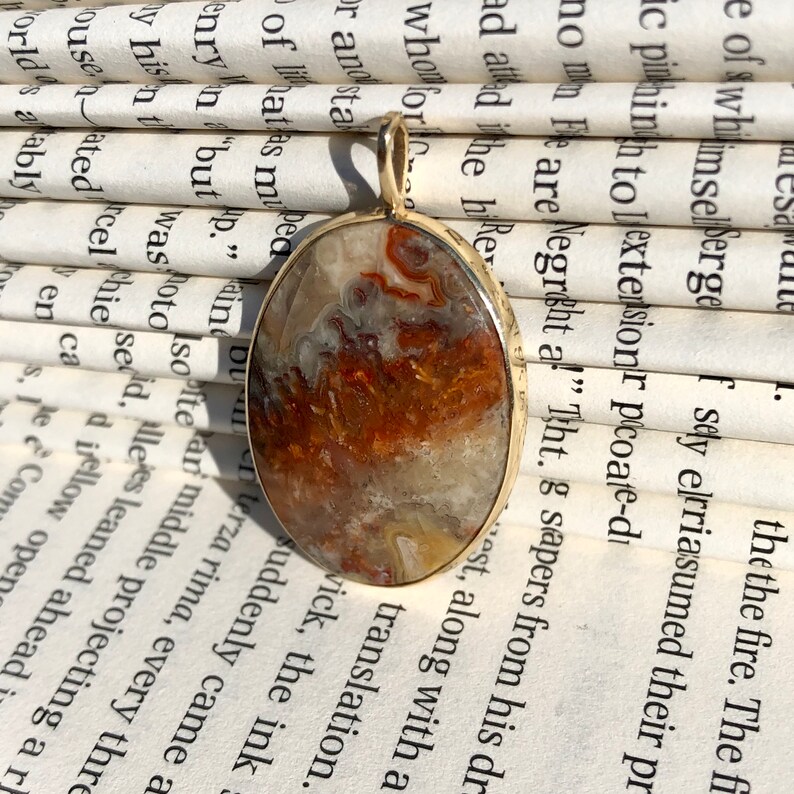 18K YG Picture Agate Pendant