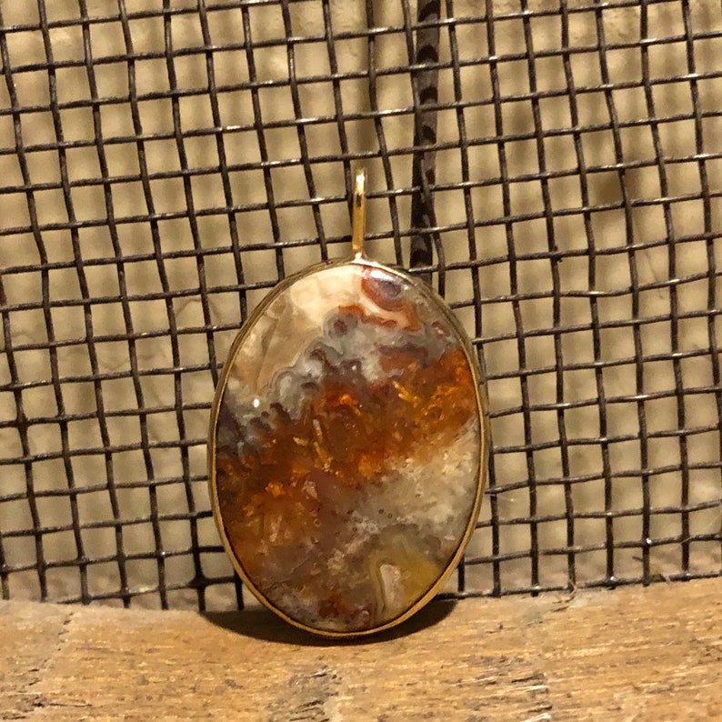 18K YG Picture Agate Pendant