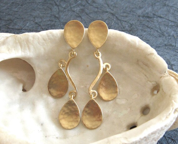 Boucles D'oreilles Pendantes Plaqué Or 18 Carats - Pendentif Larme Ajourée - Neuves Avec étiquettes