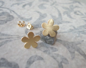 Gold flower stud earrings , Flower studs , Brushed matt gold flower post earrings
