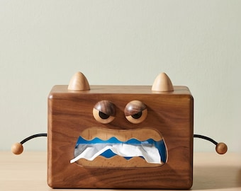 Porta fazzoletti in noce nero, in legno massello con coperchio, con il personaggio di Little Monster, un'idea creativa per la decorazione della casa e un regalo per l'inaugurazione.