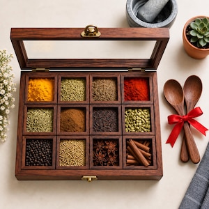 Scatola porta spezie in palissandro fatta a mano con cucchiaio in omaggio / Organizer per spezie con coperchio in vetro e 12 scomparti rimovibili (regalo per lei) / Regalo per la mamma appassionata di cucina