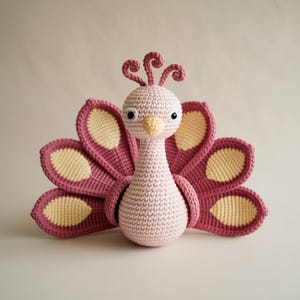 Patrón de Crochet Amigurumi Pavo Real PDF – Tutorial Paso a Paso para Principiantes, Descarga Instantánea, Juguete Suave
