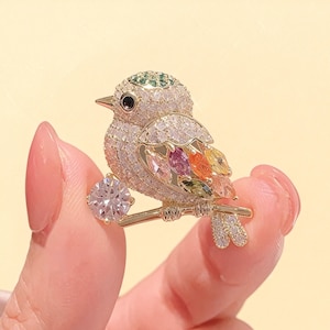 Handmade Magpie Bird Brooch, Cute Colorful Crystal Lapel Pin, Elegant Anti-Exposure Blazer Pin, Unique Animal Jewelry Gift for Women