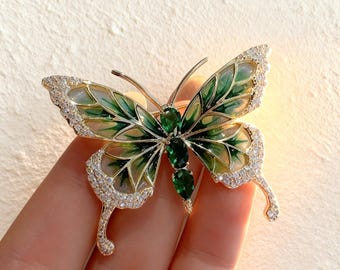 Handmade Vintage Butterfly Brooch Pin Green Enamel Emerald Crystal Elegant Luxury Lapel Pin Anti-Exposure Suit Accessory Gift for Women