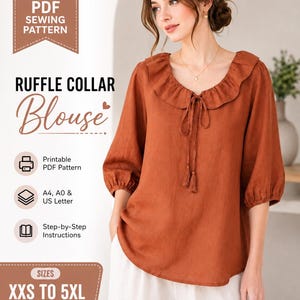 Peut inclure: Un chemisier couleur rouille avec un large col à volants, des manches trois-quarts à poignets froncés et un lien de serrage à pompons. Le texte indique PDF SEWING PATTERN, RUFFLE COLLAR Blouse, Printable PDF Pattern, A4, A0 & US Letter, Step-by-Step Instructions, SIZES XXS TO 5XL.
