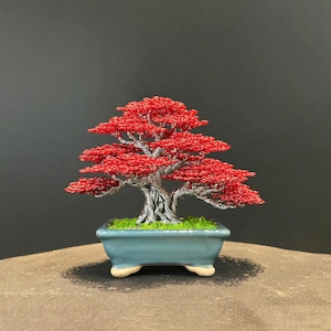 Escultura de Bonsai em Arame, Miniatura de Bordo Vermelho | Alumínio Colorido, Artesanal | Vaso de Cerâmica Esmaltada, 15–20 cm
