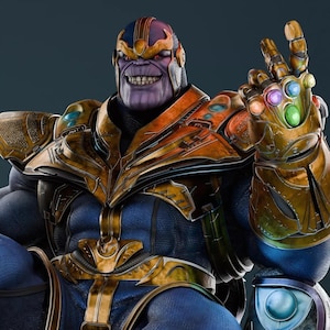 Pode incluir: Estátua detalhada de Thanos, um personagem de pele roxa, vestindo armadura dourada e bronze. Sua mão esquerda está levantada, exibindo a Manopla do Infinito com pedras preciosas coloridas. A figura tem uma expressão severa.