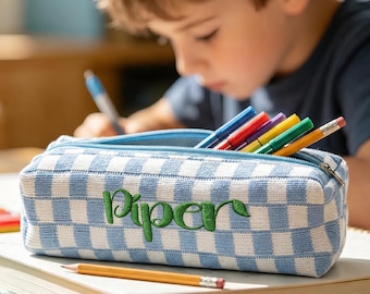 Astuccio personalizzato con il nome del bambino, astuccio a quadretti personalizzato con il nome del bambino, astuccio carino personalizzato, articoli di cancelleria carini