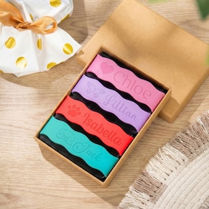 Étuis pour biberons en silicone personnalisés, étiquettes d'eau personnalisées pour enfants, marqueur pour gobelet à bec pour garderie, cadeau de rentrée des classes gravé