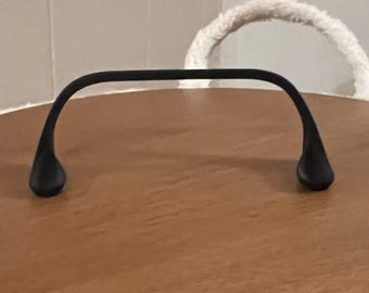 Nearly invisible Controller stand
