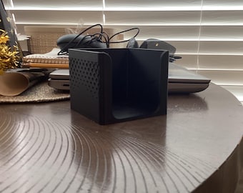 Sticky note holder