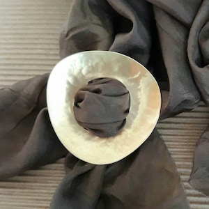 Schal Pin, Schal Brosche, Schal Clip, Schal Pin, Schal Brosche, Schiebeschnalle, Schal Knopf, Schal Ring, Schal Halter, Schal Schnalle, runde Form