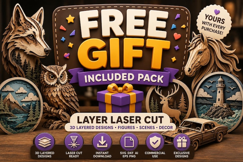 Pu&ograve; includere: Una grafica digitale con il testo FREE GIFT INCLUDED PACK e LAYER LASER CUT. L'immagine mostra design a strati 3D di un lupo, un gufo, un cavallo, un cervo, un faro e un'auto, insieme a un pacco regalo viola con fiocco giallo e icone.
