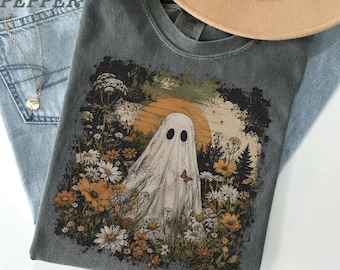 Boho Ghost Wildflower Shirt: Spooky Autumn Floral Cottagecore Tee