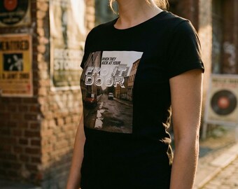 When they kick at your front door - T-shirt for everyone who feels it | flzlike.