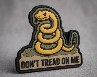 PATCH PVC Gadsden Snake Dont Tread On Me Morale Badge Tactical Rattlesnake Emblem for Backpack Jacket Hat Gear Gift for Gun Owners Veteran