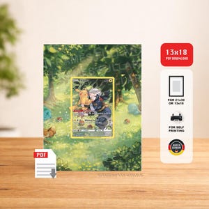Könnte beinhalten: Gerahmter Druck mit einer Pokémon-Sammelkarte mit Pikachu und einem Trainer in einer Waldkulisse. Die Karte ist auf einem grünen Hintergrund mit Bäumen und Blättern zentriert. Zusätzlicher Text enthält "13x18 PDF Download" und "For Self Printing".