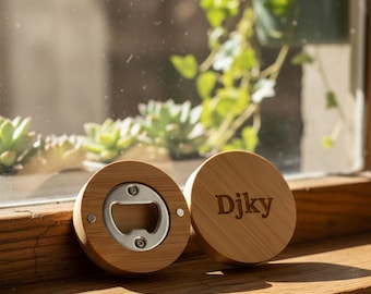 Personalisierter hölzerner Flaschenöffner mit Magnet, benutzerdefinierter Name Bieröffner, Kühlschranköffner Geschenk für ihn, Valentinstag Neujahrsgeschenk