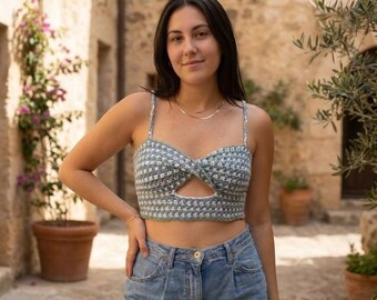 Sage Twist Crochet Crop Top Pattern, Lace Up Back, Moss Stitch (PDF Download)
