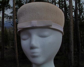 Vintage Cream Grosgrain Ribbon Cocktail Hat, Derby Hat, Winter Hat, Formal Hat, Wedding Fashion