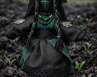 Mother Earth Goddess Motanka Doll – Slavic Pagan Altar Spirit (Handmade)