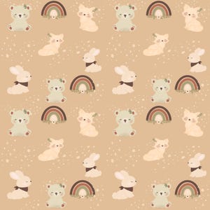 Peut inclure: Motif répété avec des oursons, des renards et des lapins de dessins animés, des arcs-en-ciel et des étoiles. Le motif utilise une palette de couleurs douces de beige, marron et vert pastel, créant un design fantaisiste et charmant.