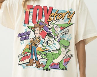 Retro Toy Story 1995 Comfort Colors Shirt, Woody Buzz Rex Disney Pixar Familienurlaub Reise T-Shirt 2026
