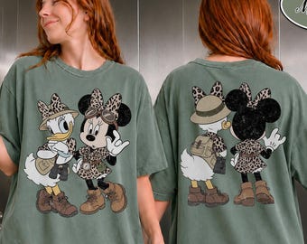 Retro Minnie Daisy Safari Komfort Farben Shirt, Animal Kingdom Besties Familien Urlaub T-Shirt, Lets Get Wild BTW 2026