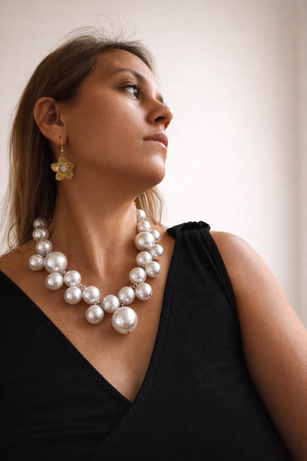 Collana di perle bianche annodate, splendide perle barocche naturali autentiche, lunghe 17,5 pollici - Italia