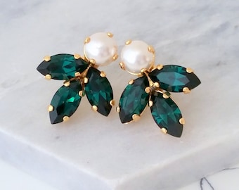 Emerald earrings,Emerald Bridal earrings,Emerald and Pearl cluster earrings,Emerald green earrings,Bridesmaid gift,Petite earrings