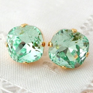 Clear mint Crystal crystal stud earrings,  mint sea foam Rhinestone stud earrings, Bridal earrings, Bridesmaid earrings, gold or silver