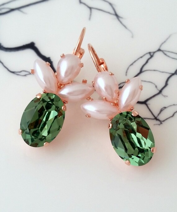Emerald earrings,Emerald pearl bridal earrings,Emerald pearl drop  earrings,Green earrings,Kelly green earrings,Emerald Bridesmaids earrings