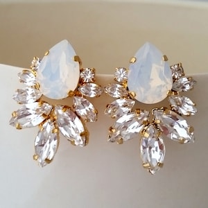Bridal earrings,White opal earrings,White opal Bridal earrings,Opal earrings,White opal Statement earring,Bridesmaids gift,Crystal earring