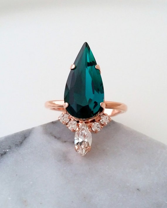 Emerald ring,Emerald statement ring,Emerald Cocktail ring,Dark green ring,Crystal ring,Raindrop shape ring,Victorian Style Ring,Rose gold