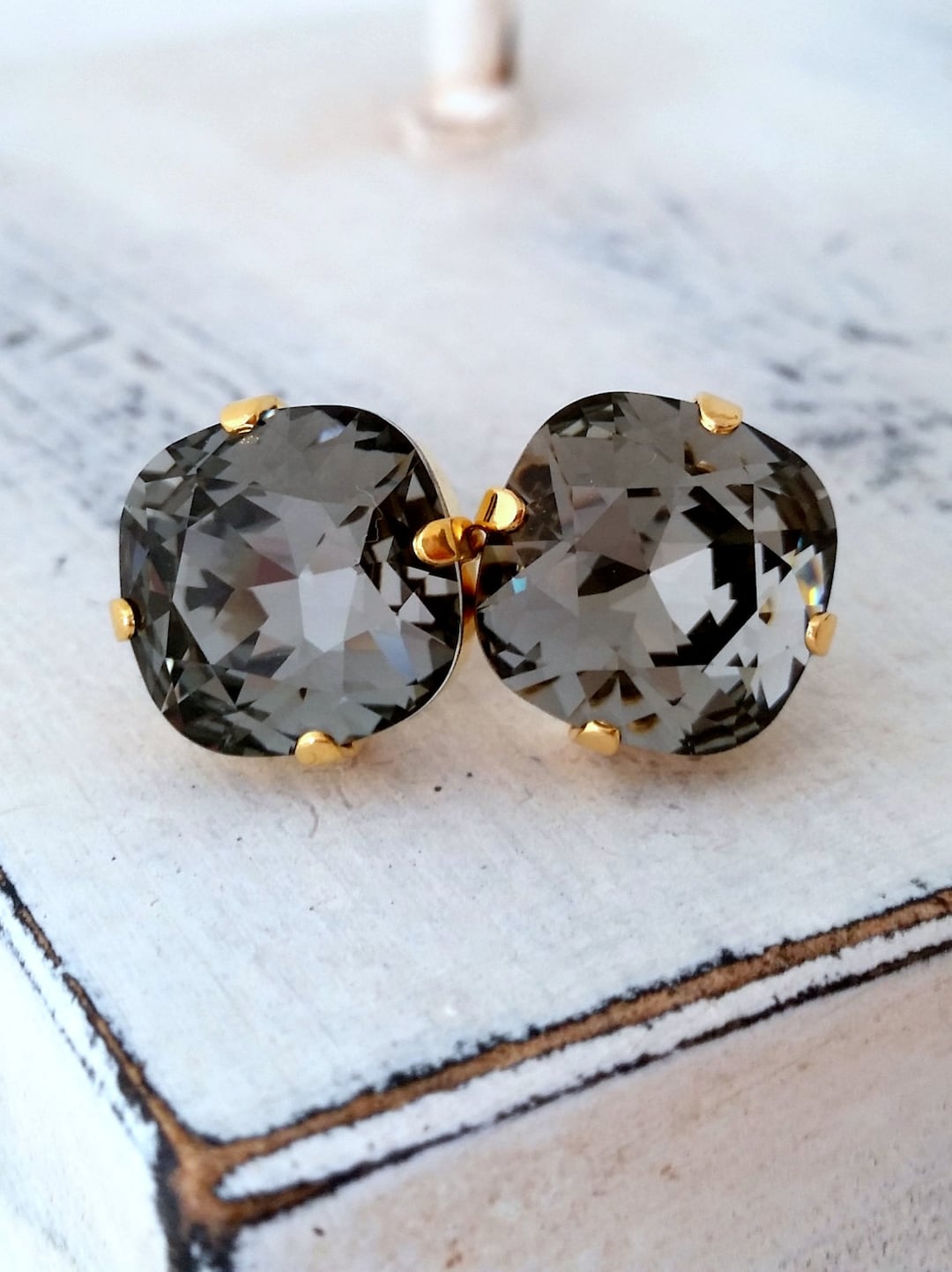 Gray Earrings, Gray Stud Earrings,gray Bridal Earrings,gray Bridesmaid